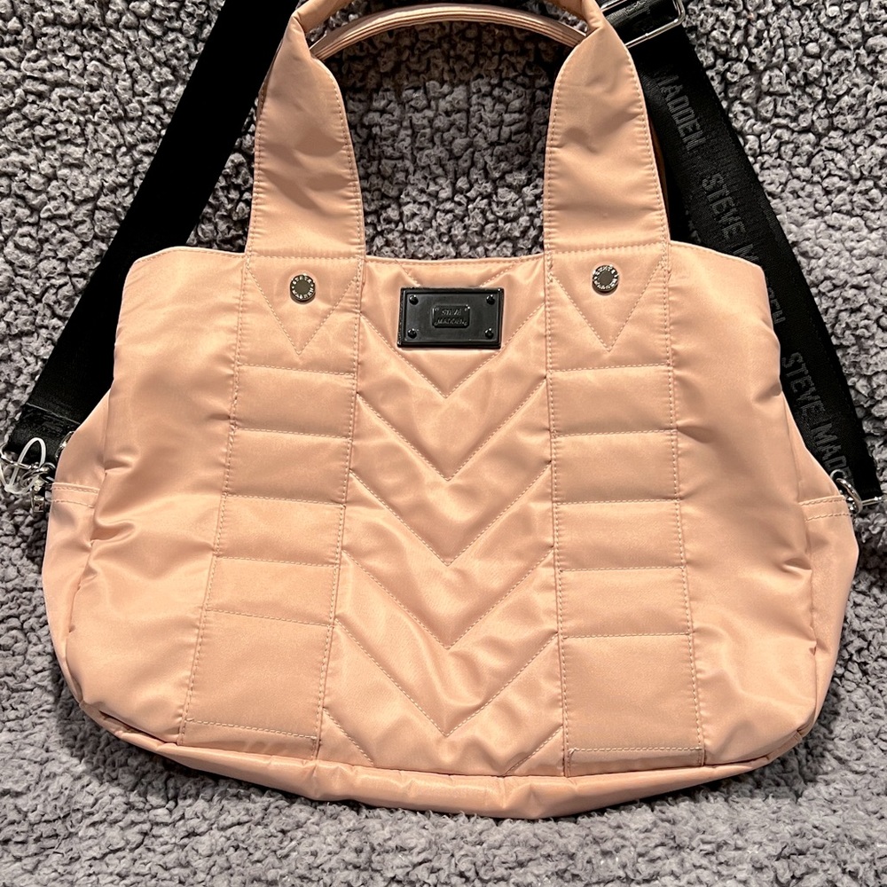 Steve Madden Tote - Like new! Travel bag lots of zippers & pockets peach shade